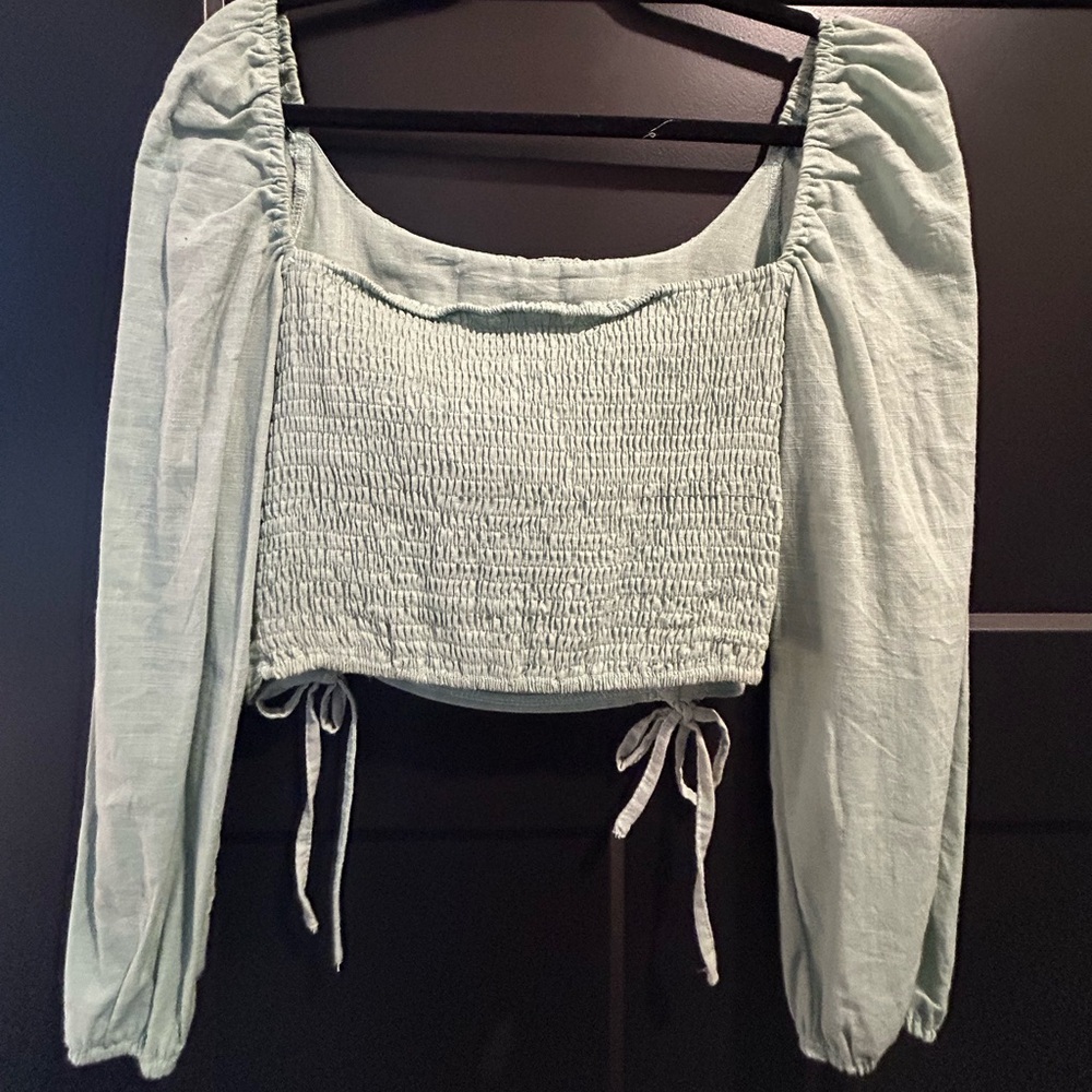 Cute blouse - Picture 2 of 2